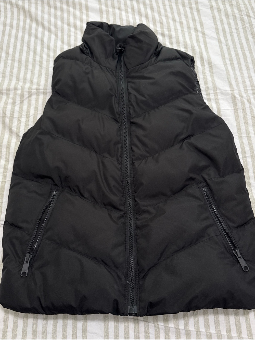 GAP Black Quilted Puffer Vest